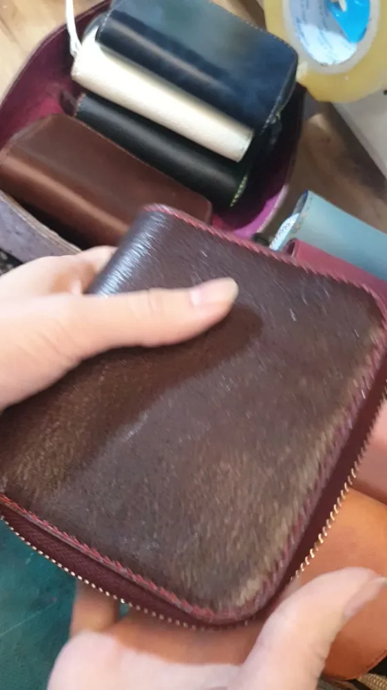 Ví zipper vuông da bóng loang đỏ đô ảnh 5