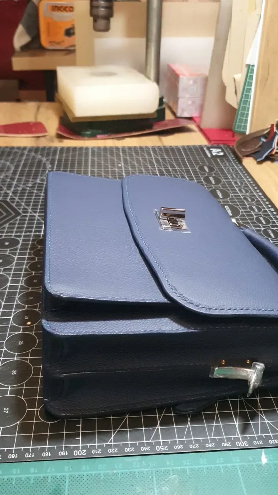 Túi xách da sần xanh navy ảnh 2