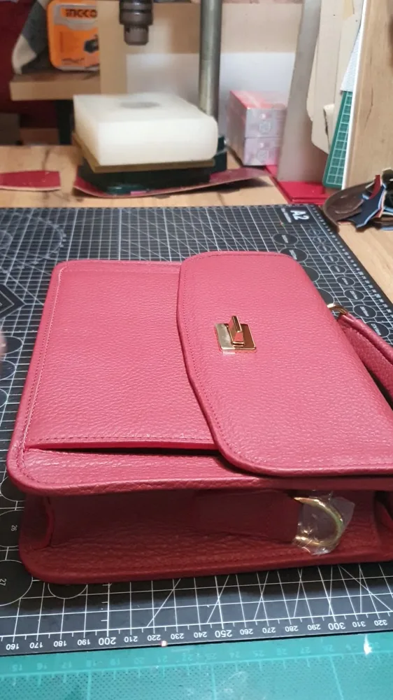 Túi xách da sần Burgundy