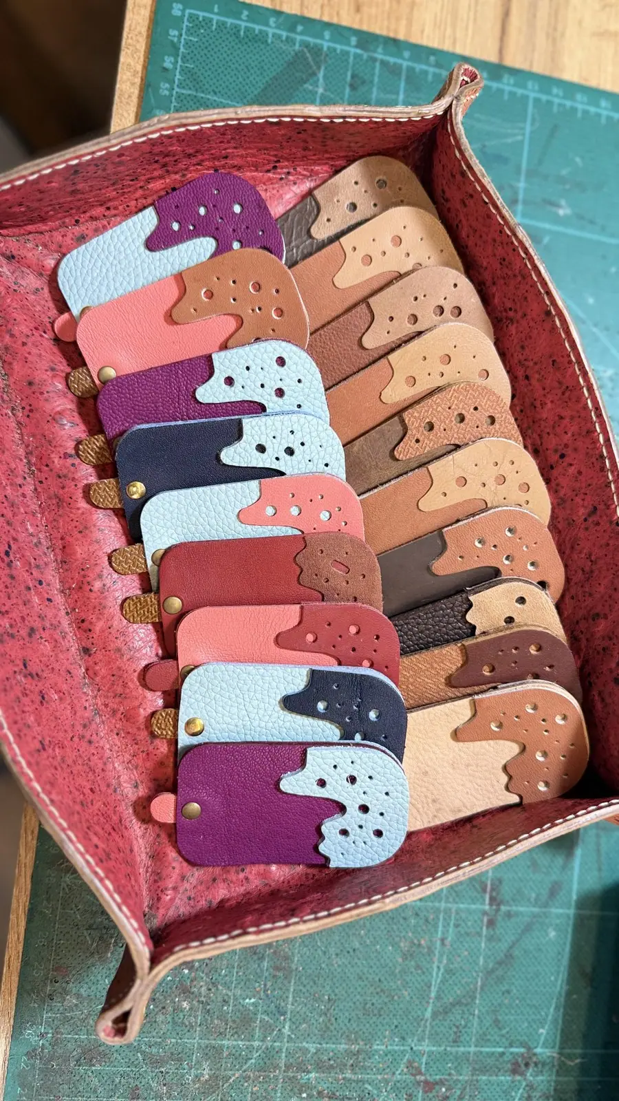 Móc khoá da Kem Yen Leather MKK60M ảnh 4
